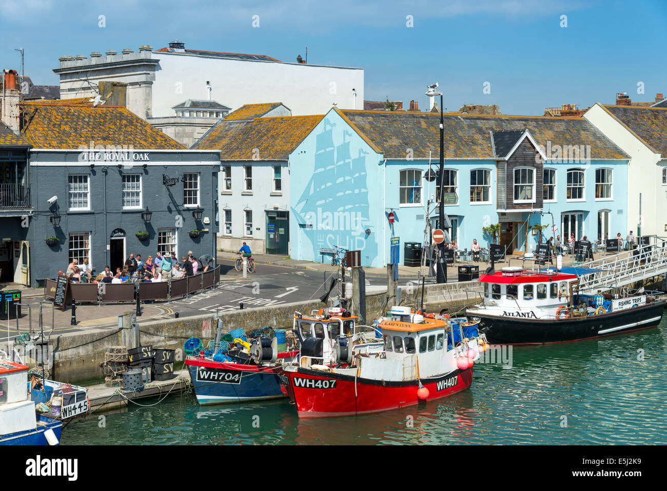 Bateaux de pêche dans le port de Weymouth, Dorset, England, UK Banque D'Images