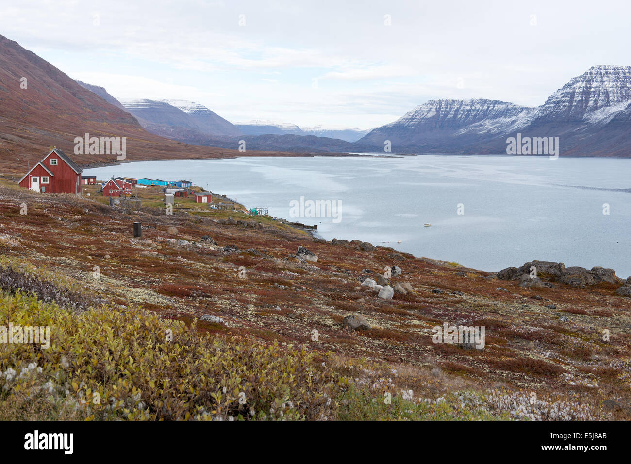 Kangerluk, un petit village dans l'ouest du Groenland, avec environ 30 habitants sur l'île Disko Banque D'Images