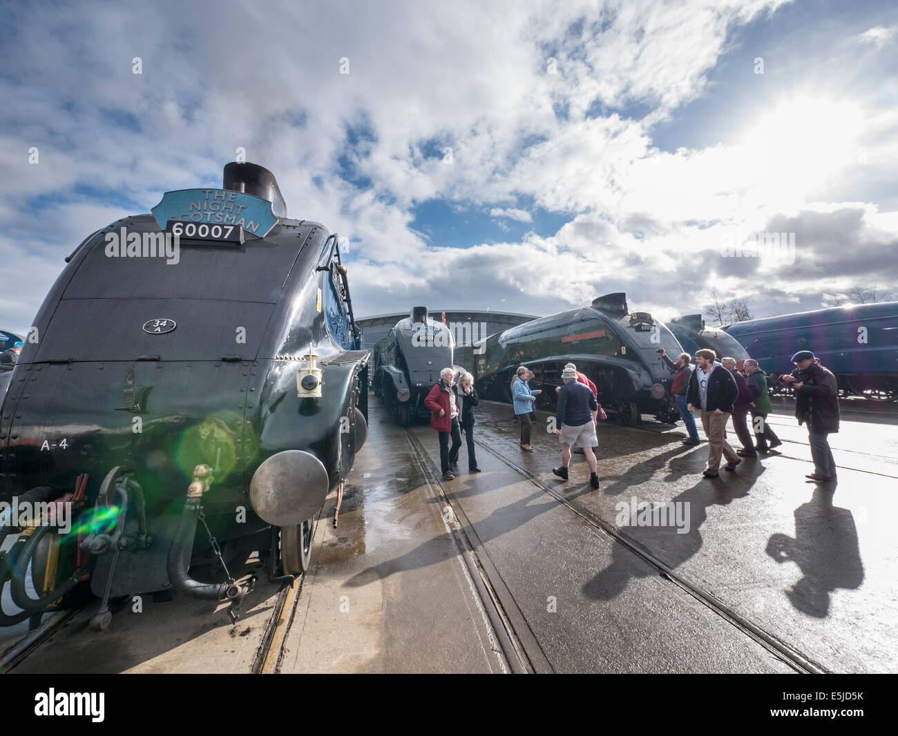 Les moteurs de classe A4 soeur se rassemblent pour un grand Au revoir à Shildon, County Durham Banque D'Images