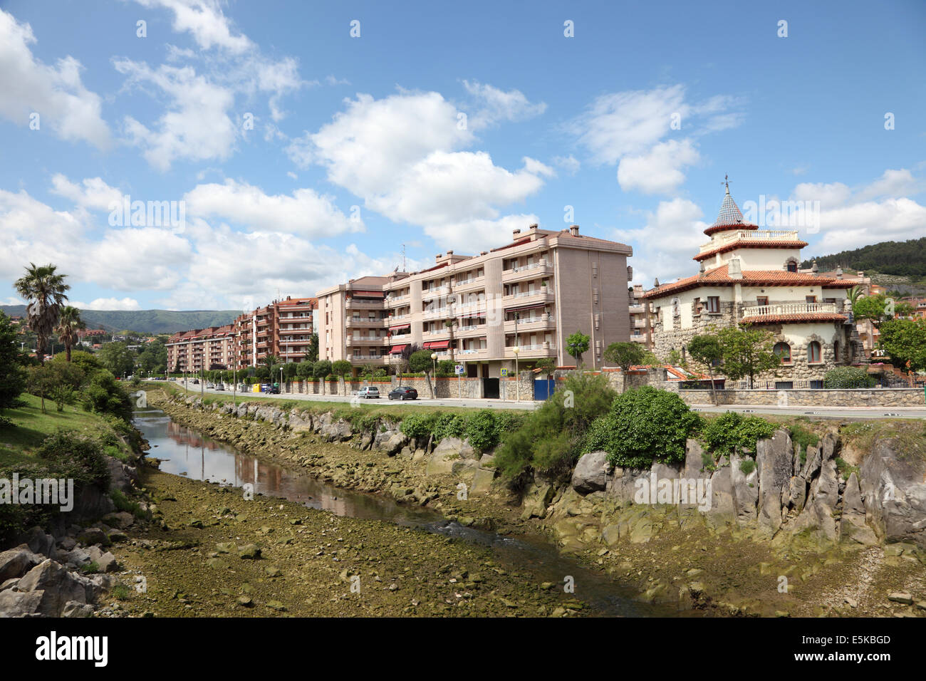 Ville côtière Castro Urdiales, Cantabria, ESPAGNE Banque D'Images