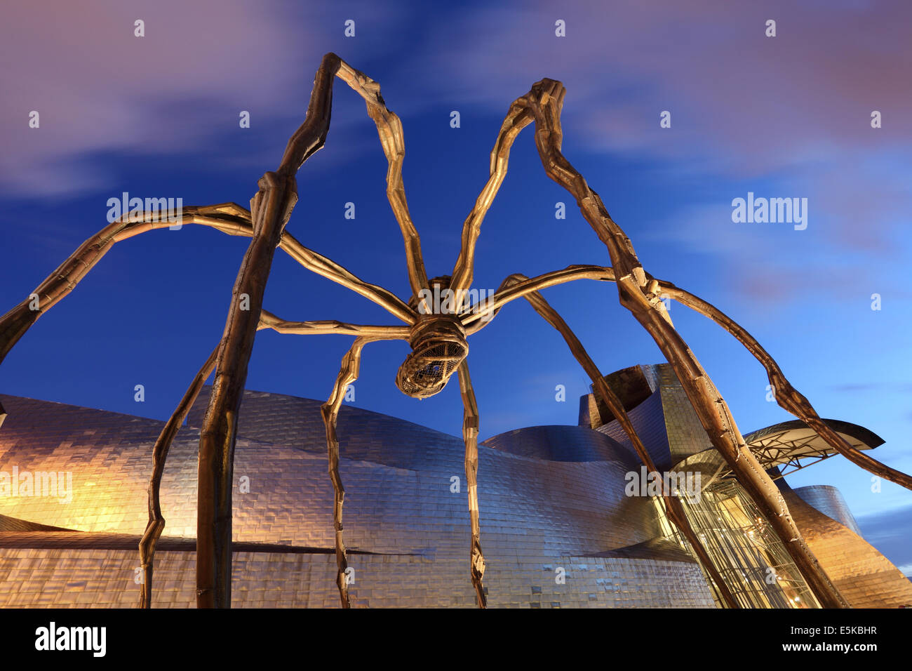 Maman - sculpture de l'Araignée géante de Louise Bourgeois à la musée d'Art Contemporain Guggenheim à Bilbao, Espagne Banque D'Images