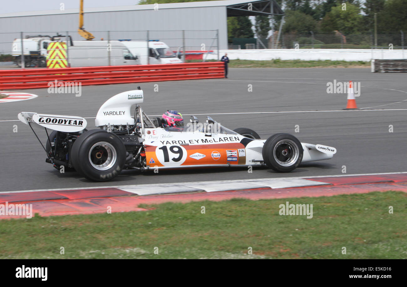 L'action au Silverstone Classic 2014. La plus grande voiture de sport classique et de course. Yardley Mclaren Banque D'Images