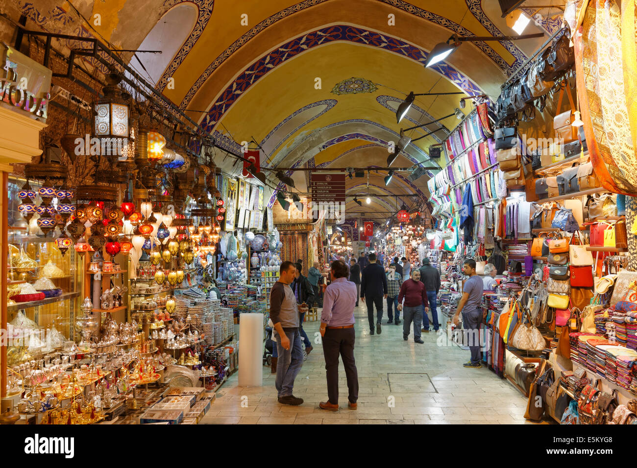 Grand Bazar ou Kapalı Çarşı, Beyazit, partie européenne, Istanbul, Turquie Banque D'Images