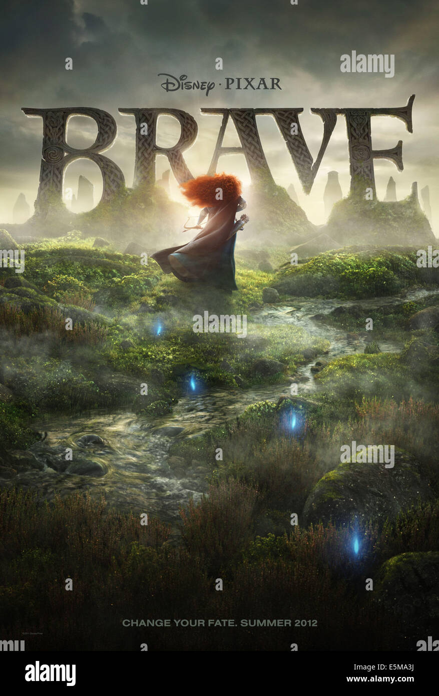 Courageux, La Princesse Merida (voix : Kelly Macdonald) sur l'avance de nous poster, 2012, ©Walt Disney Pictures/avec la permission d'Everett Collection Banque D'Images