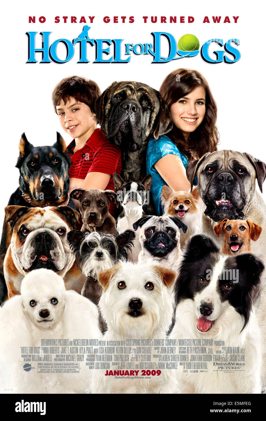 Hôtel pour chiens, les humains, à partir de la gauche : Jake T. Austin, Emma Roberts, 2008. ©DreamWorks/avec la permission d'Everett Collection Banque D'Images