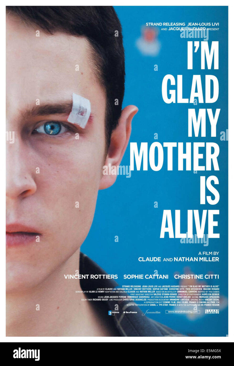 Je suis heureux que ma mère soit vivante, (aka JE SUIS HEUREUX QUE MA MÈRE SOIT VIVANTE), Vincent Rottiers sur nous l'affiche, 2009, ©Strand Banque D'Images