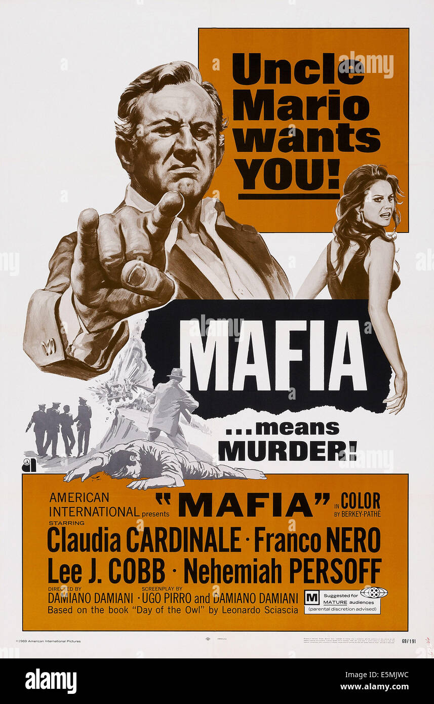 MAFIA, US poster art, de gauche, Lee J. Cobb, Claudia Cardinale, 1968 Banque D'Images