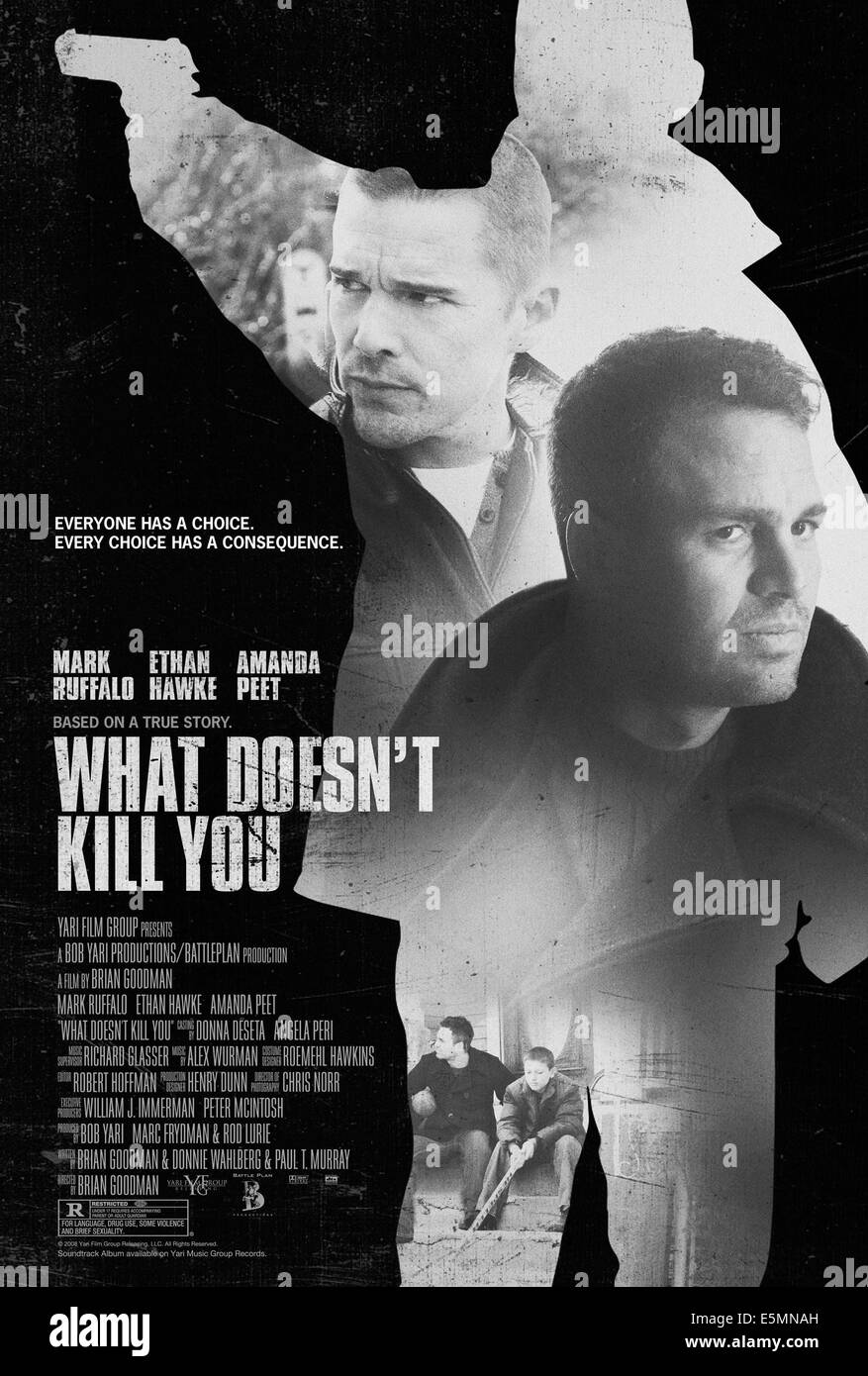 Ce QUI NE FONCTIONNE PAS vous tuer, (aka REAL MEN CRY), l'affiche, en haut, de gauche à droite : Ethan Hawke, Mark Ruffalo, 2008. ©Yari Film Group Banque D'Images