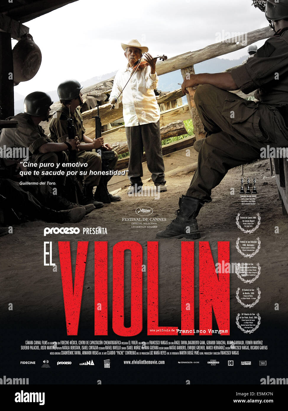 Le violon, (aka EL VIOLIN), Dagoberto Gama (deuxième à gauche), Angel Tavira (avec violon), 2005. Mouvement/avec la permission du film © Banque D'Images