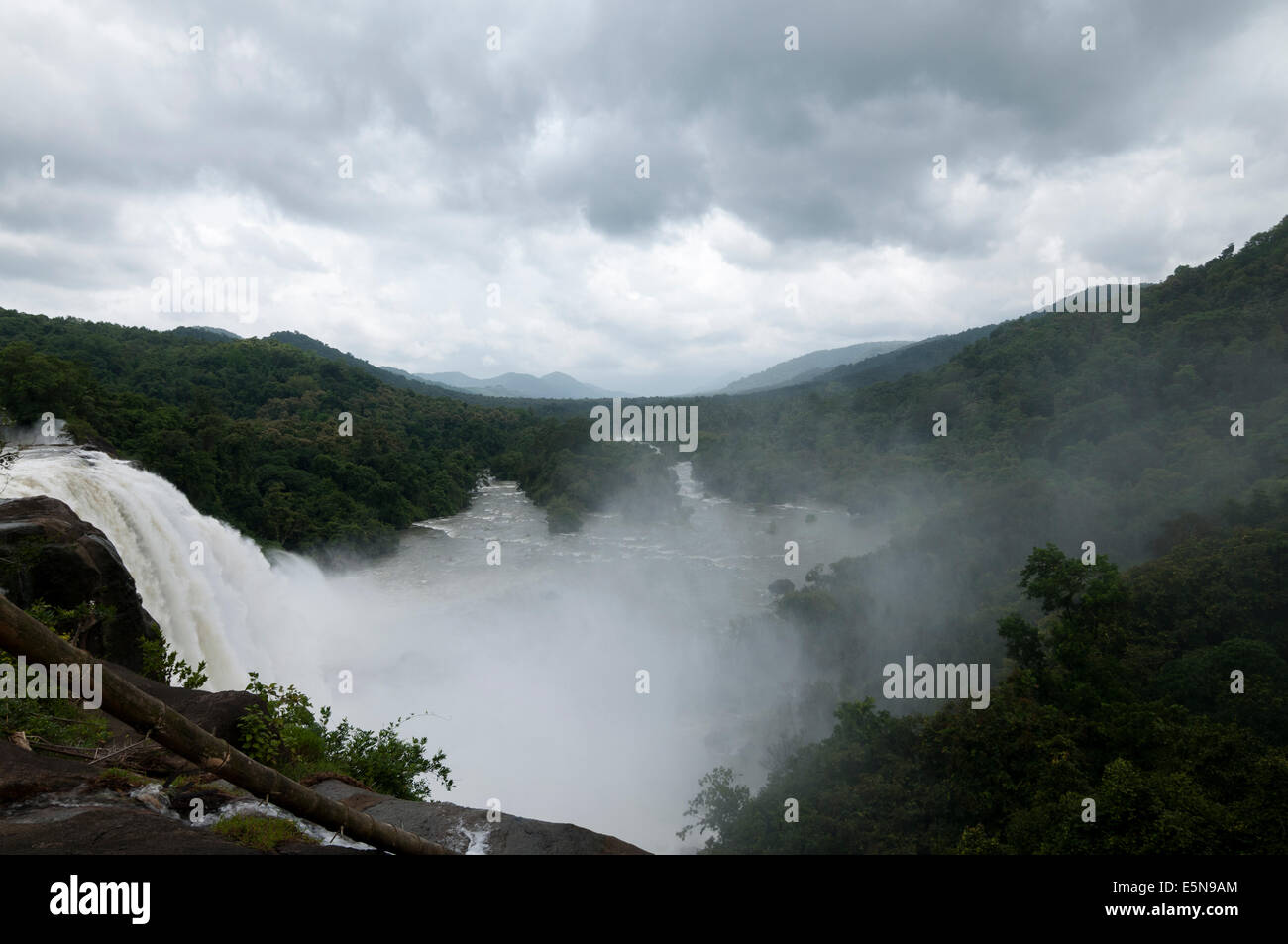 Chutes d'eau, Athirappilly keralla Inde Banque D'Images
