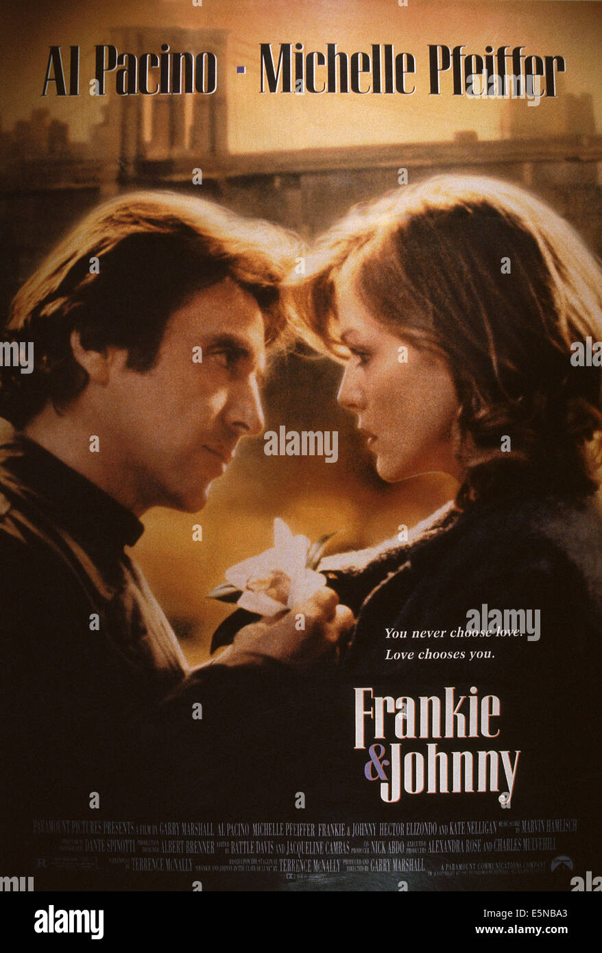 FRANKIE ET JOHNNY, à partir de la gauche : Al Pacino, Michelle Pfeiffer, 1991, © Paramount/avec la permission d'Everett Collection Banque D'Images
