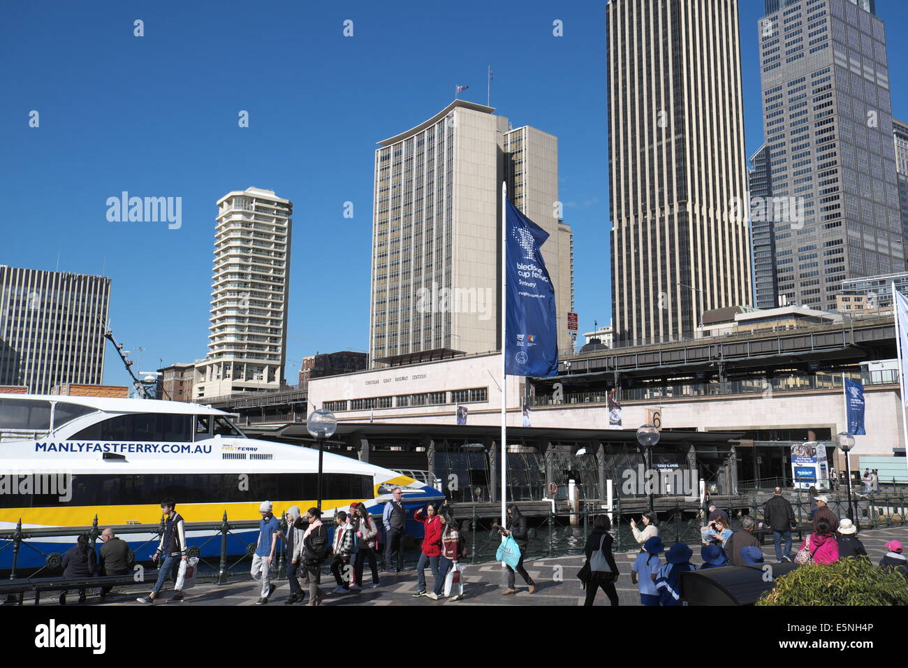 Sydney Manly fast ferry à Circular Quay dans le centre-ville de Sydney, Australie, Banque D'Images