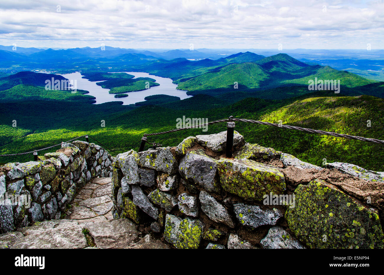 Lake Placid, New York Etats-unis. Adirondack State Park vue depuis le mont Whiteface de Lake Placid Banque D'Images