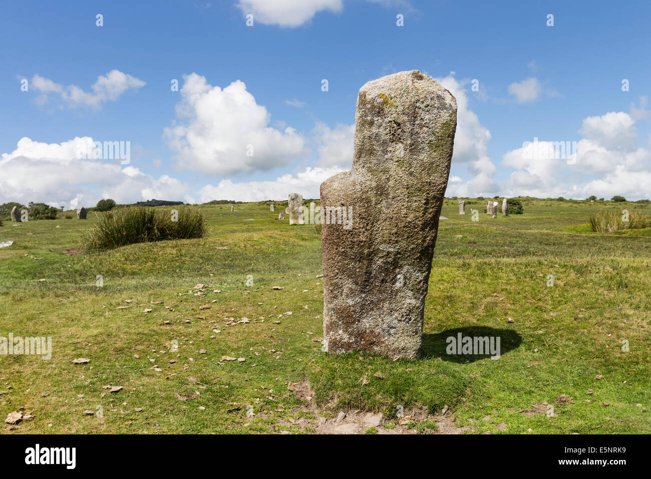 Figurent parmi les pierres près de larbins, Bodmin Moor Cornwall UK Banque D'Images
