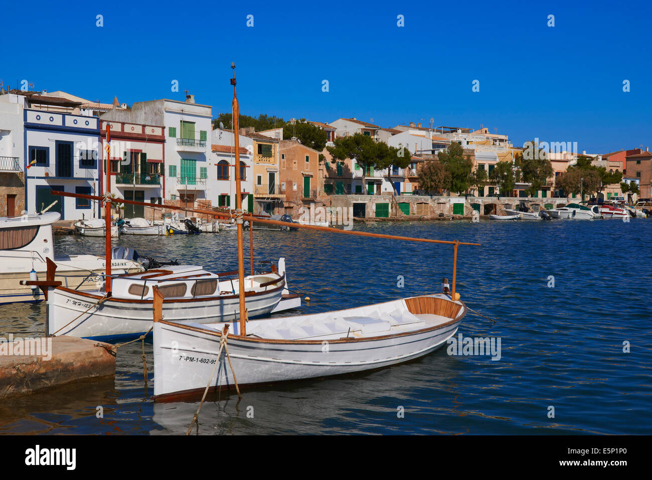 Port porto colom portocolom mallorca Banque de photographies et d'images à  haute résolution - Alamy