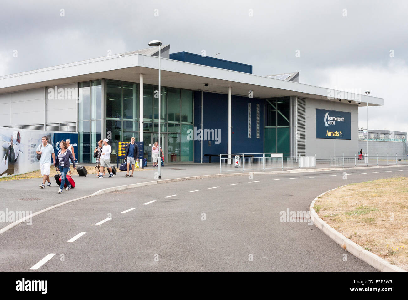 Terminal des arrivées de l'aéroport de Bournemouth Banque D'Images