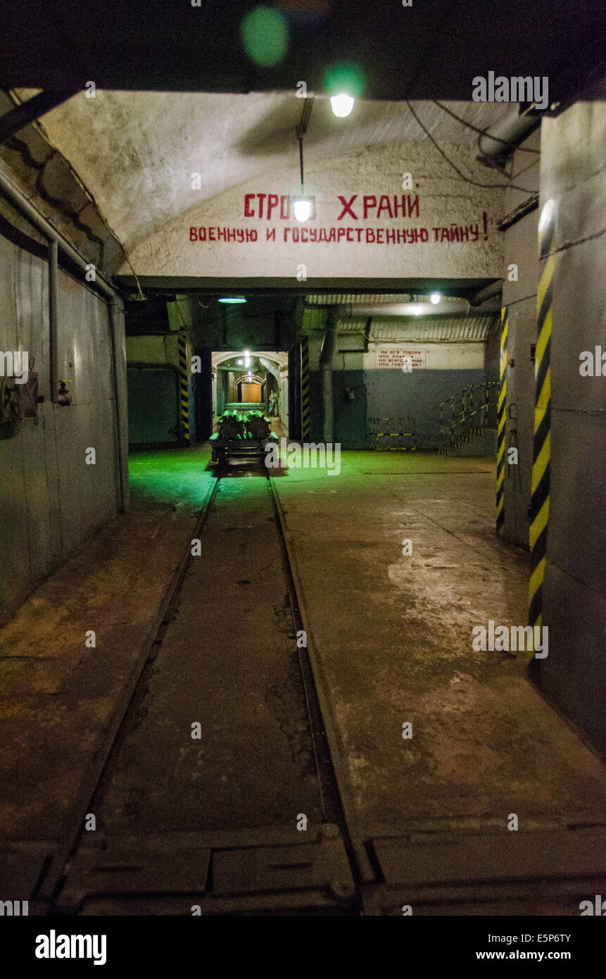 Submarine base souterraine secrète abandonnée à Balaklava - Crimée Photo  Stock - Alamy