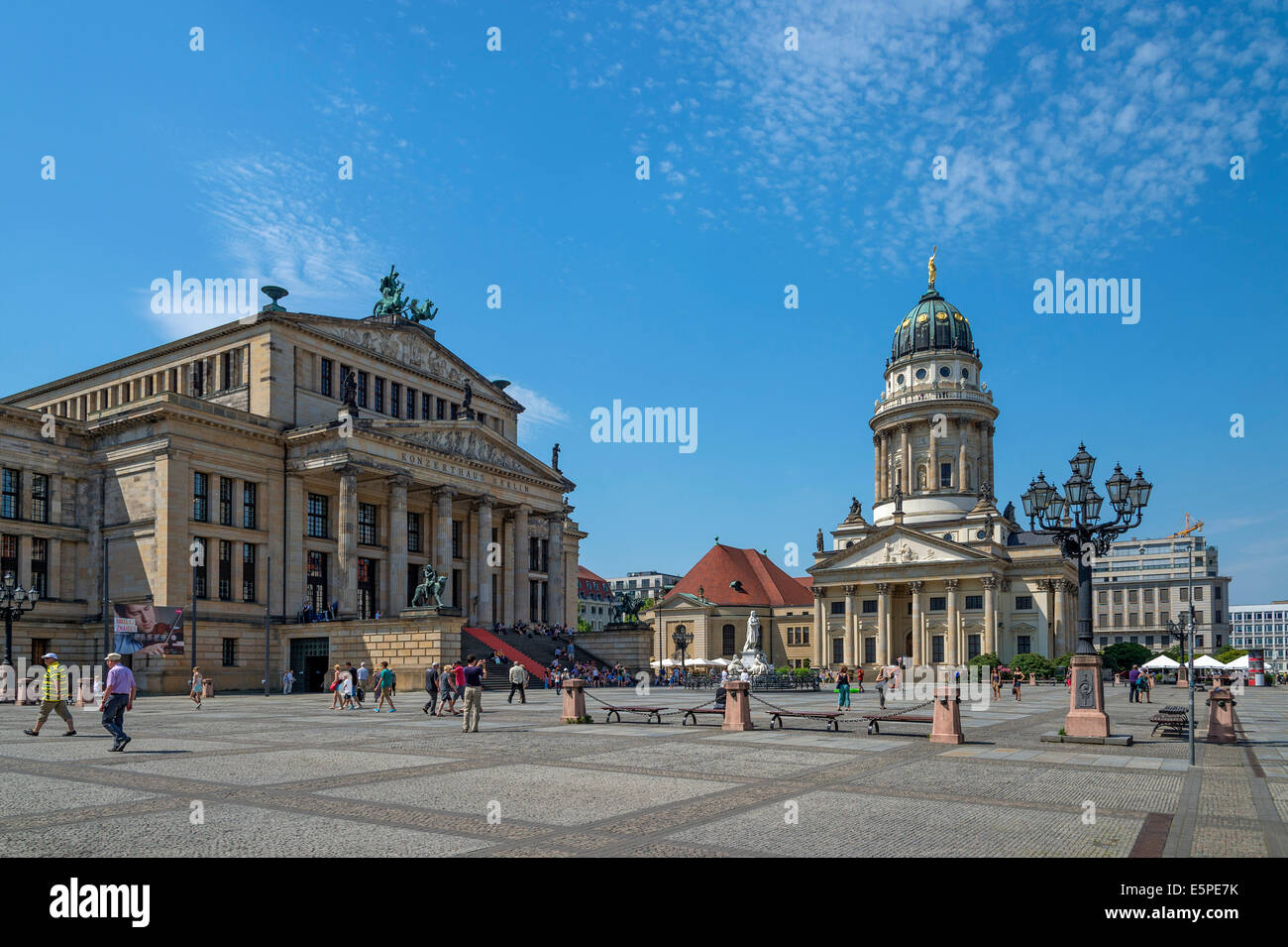 La Cathédrale française et le Schauspielhaus de Berlin sur la place Gendarmenmarkt, Berlin, Allemagne Banque D'Images
