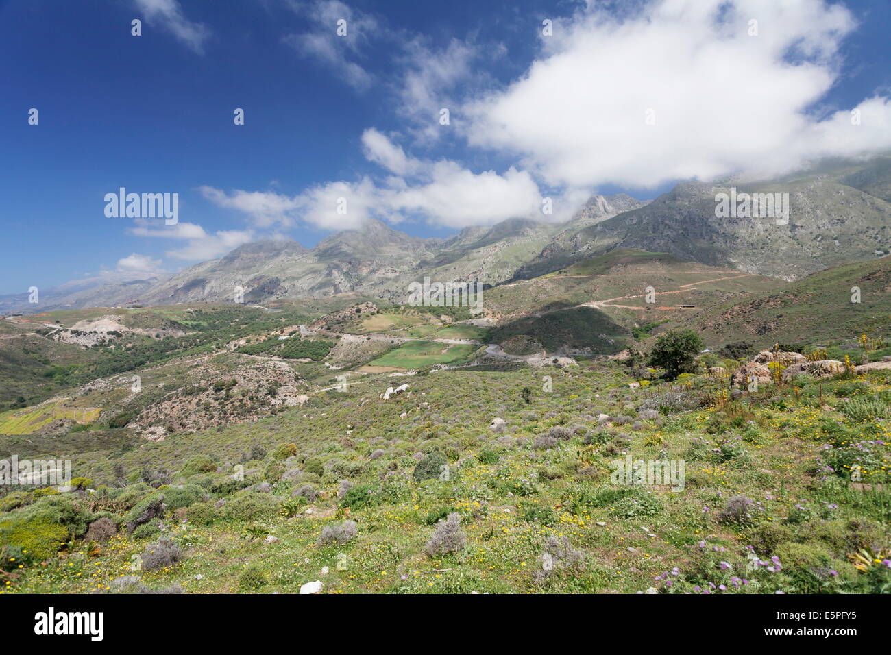 Paysage de montagne dans l'arrière-pays de Frangokastello et Rodakino, sud de la Crète, Crète, îles grecques, Grèce, Europe Banque D'Images