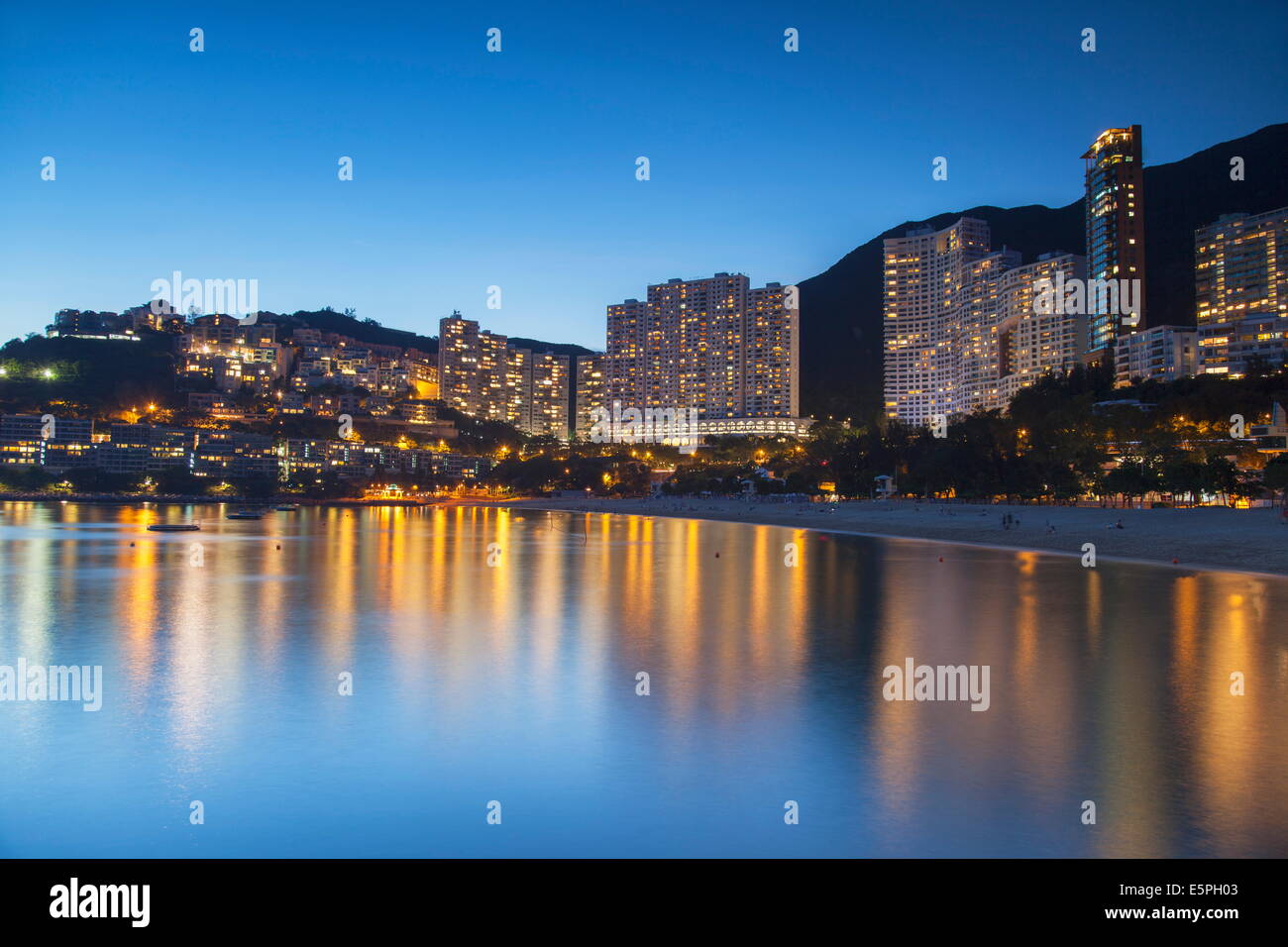 Repulse Bay, au crépuscule, l'île de Hong Kong, Hong Kong, Chine, Asie Banque D'Images