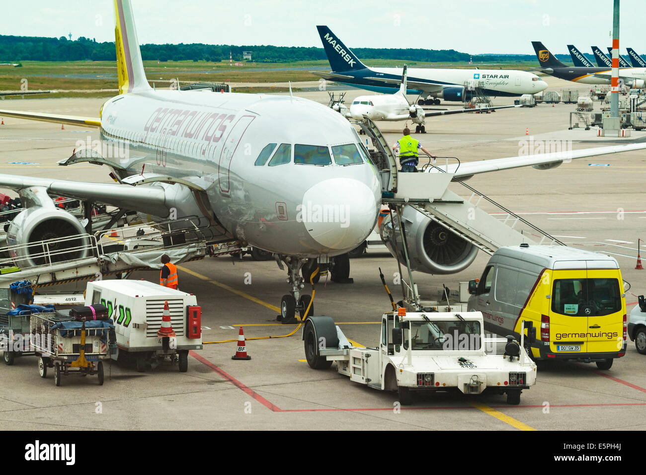 Germanwings (Lufthansa) Airbus A319 avion de passagers sur le chiffre d'affaires à l'aéroport de Cologne, Cologne, Rhénanie du Nord-Westphalie, Allemagne Banque D'Images