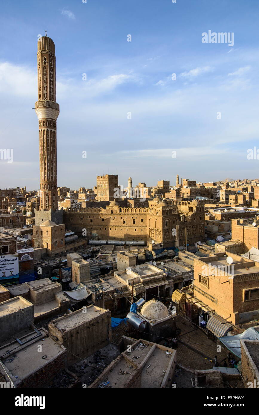 Voir au coucher du soleil sur la vieille ville, site du patrimoine mondial de l'UNESCO, Sanaa, Yémen, au Moyen-Orient Banque D'Images