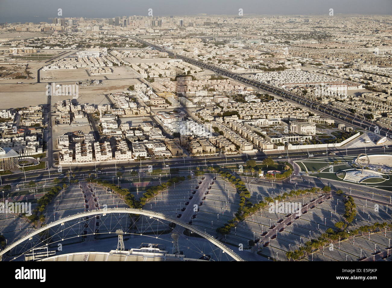 Vue aérienne de Doha du l'Aspire Tower plate-forme panoramique, Doha, Qatar, Moyen-Orient Banque D'Images