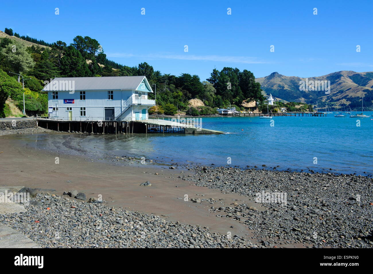 Boat House sur la plage de Colva, la péninsule de Banks, Canterbury, île du Sud, Nouvelle-Zélande, Pacifique Banque D'Images