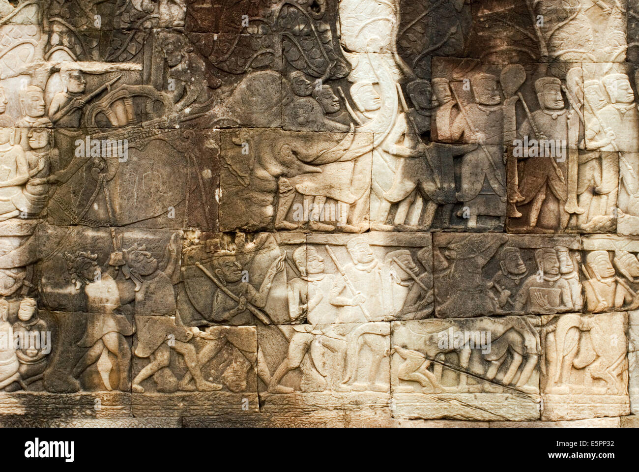 Le soulagement d'un terrasse des éléphants éléphants Angkor Siem Reap au Cambodge. Terrasse des éléphants, mur-reliefs, Angkor Thom, Siem Banque D'Images