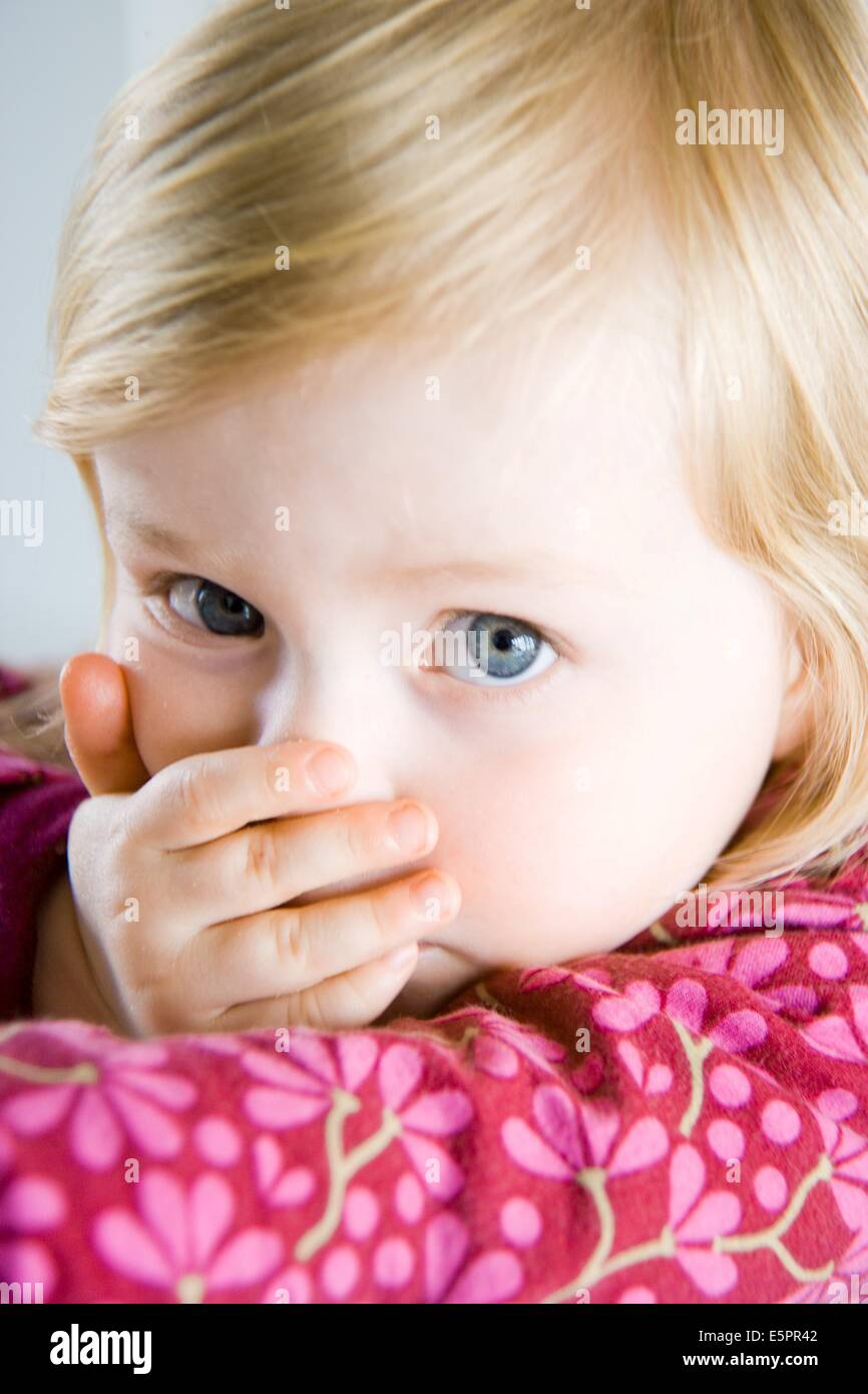 2 Ans Fille De Bebe Photo Stock Alamy 2 Ans Fille De Bebe Photo Stock Alamy