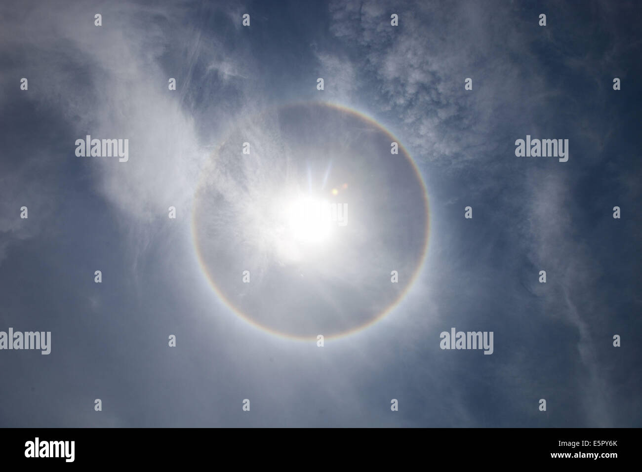 Arc-en-ciel circulaire. Banque D'Images