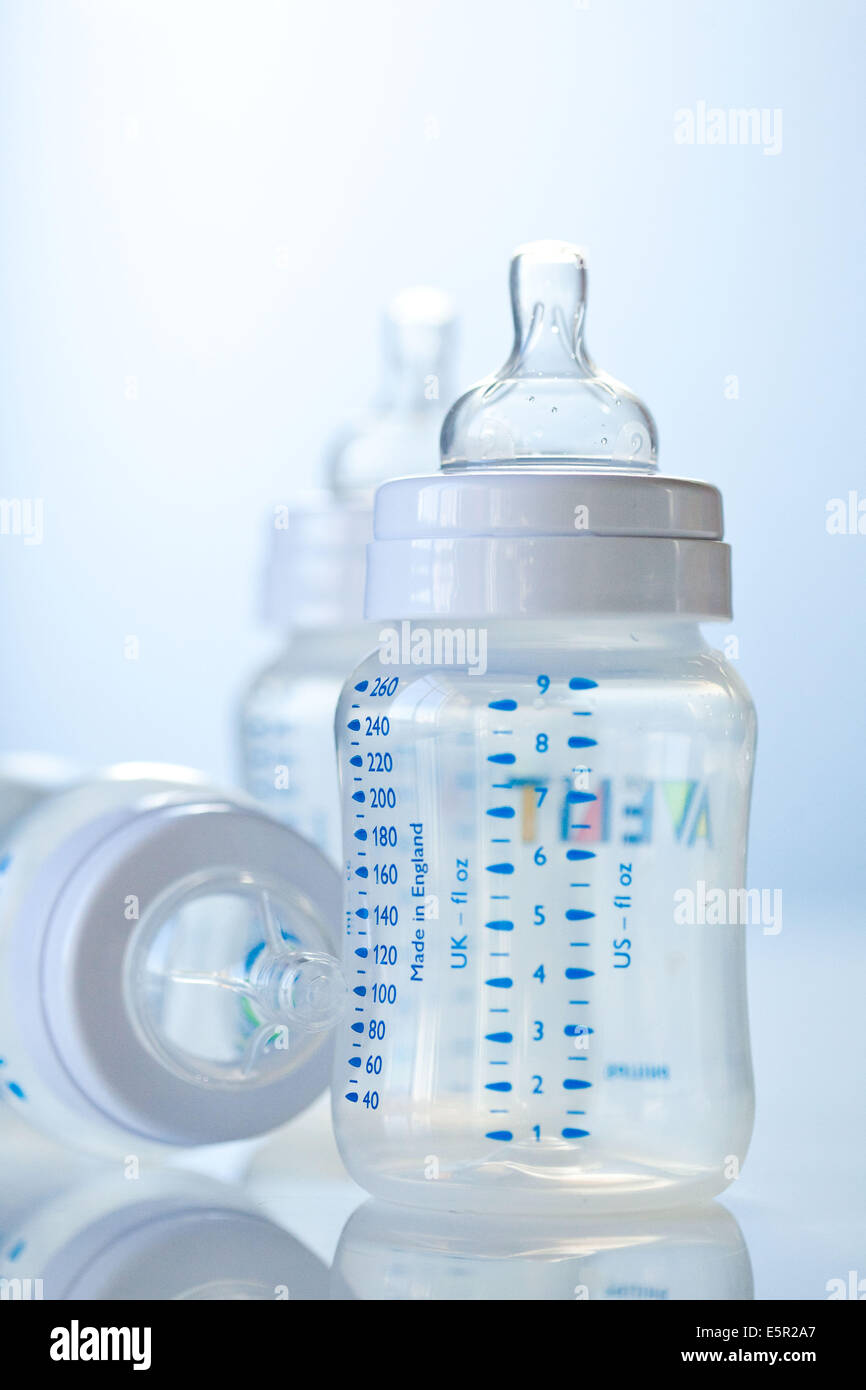 Le bisphénol A de bouteille de bébé. Banque D'Images