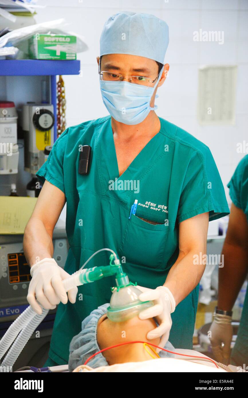 L'Association des Vietnamiens de la pneumologie française vise à développer les échanges entre les Français et vietnamien, structures médicales Banque D'Images