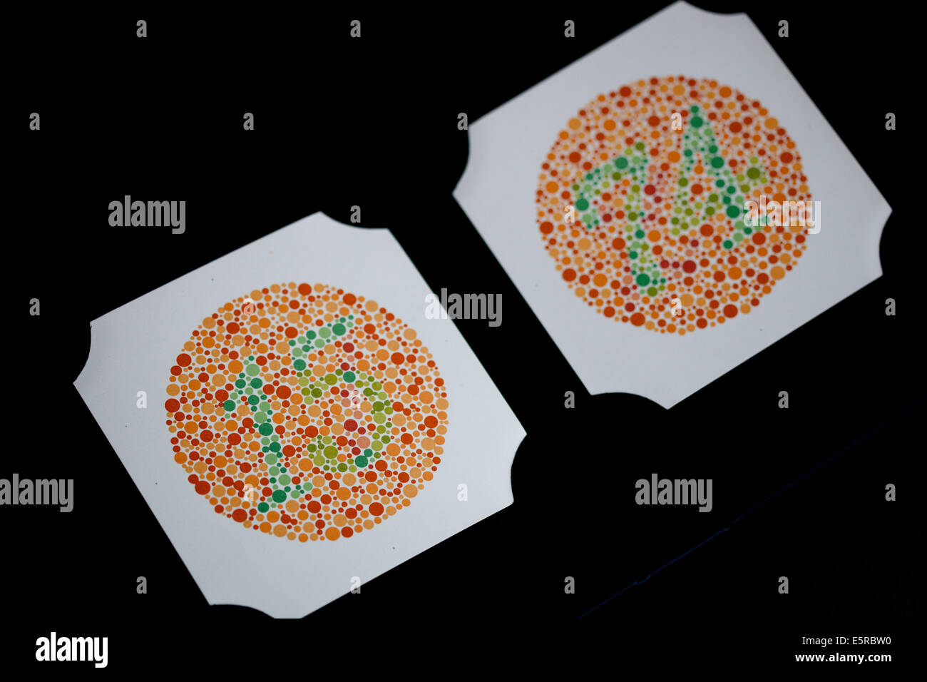 La vision des couleurs d'Ishihara, plaques d'essai utilisé pour le daltonisme le dépistage. Banque D'Images