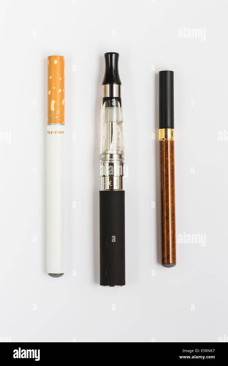 Les cigarettes électroniques. Banque D'Images