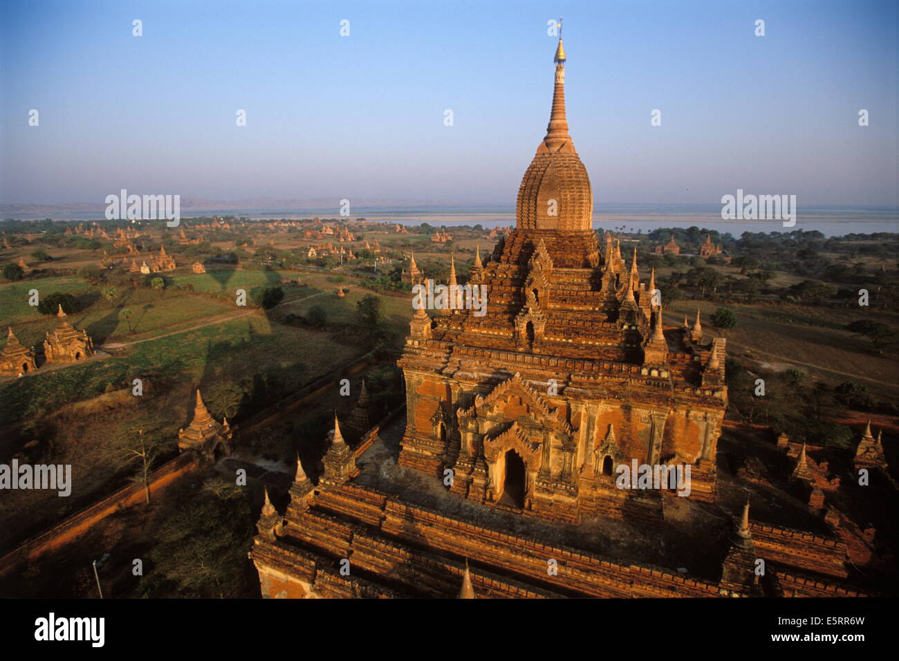 Temple Htilominlo, Pagan, Birmanie Banque D'Images