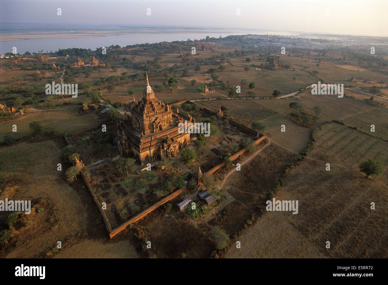 Temple Htilominlo, Pagan, Birmanie Banque D'Images