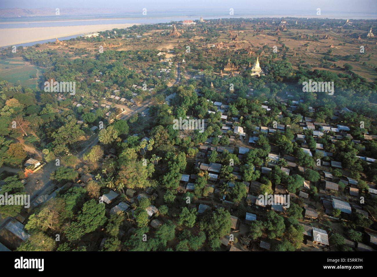 Plus de Myinkaba temple, Pagan, Birmanie, du ballon. Banque D'Images