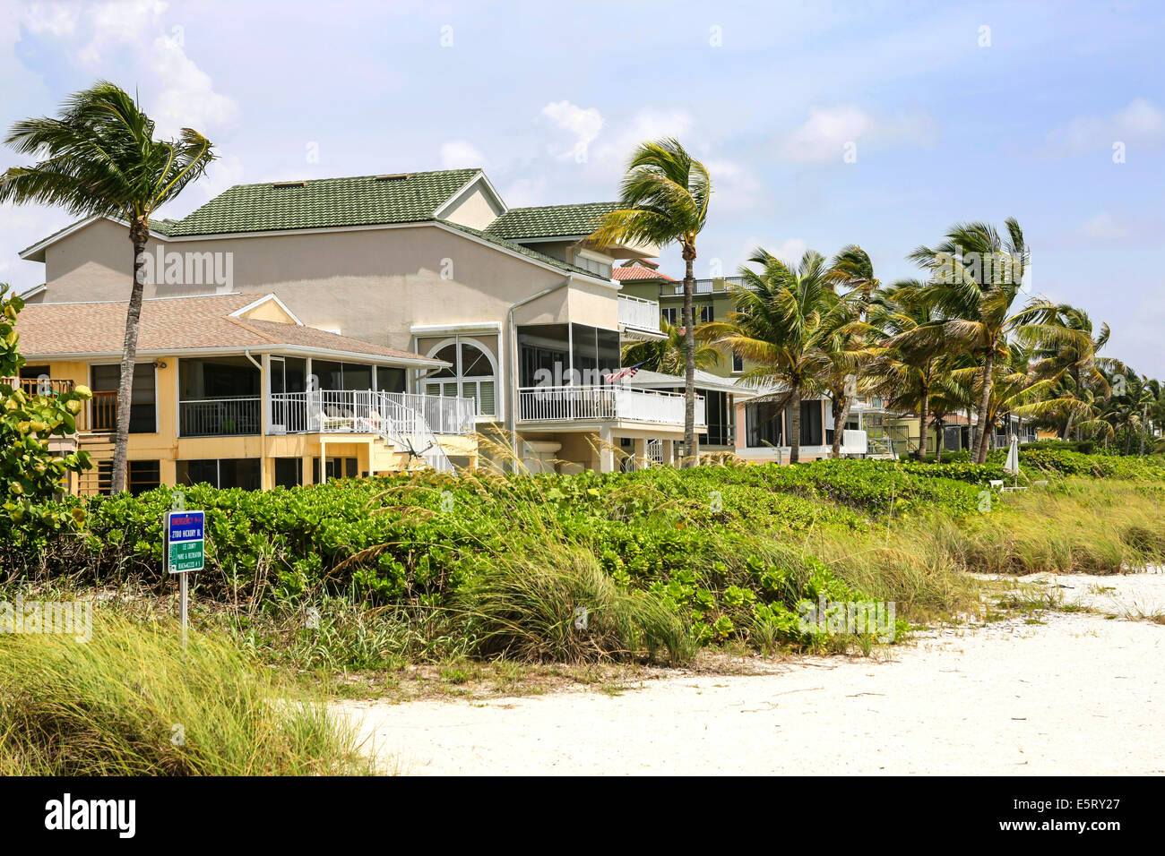 Carter avant sur la plage de Bonita Beach en Floride Banque D'Images