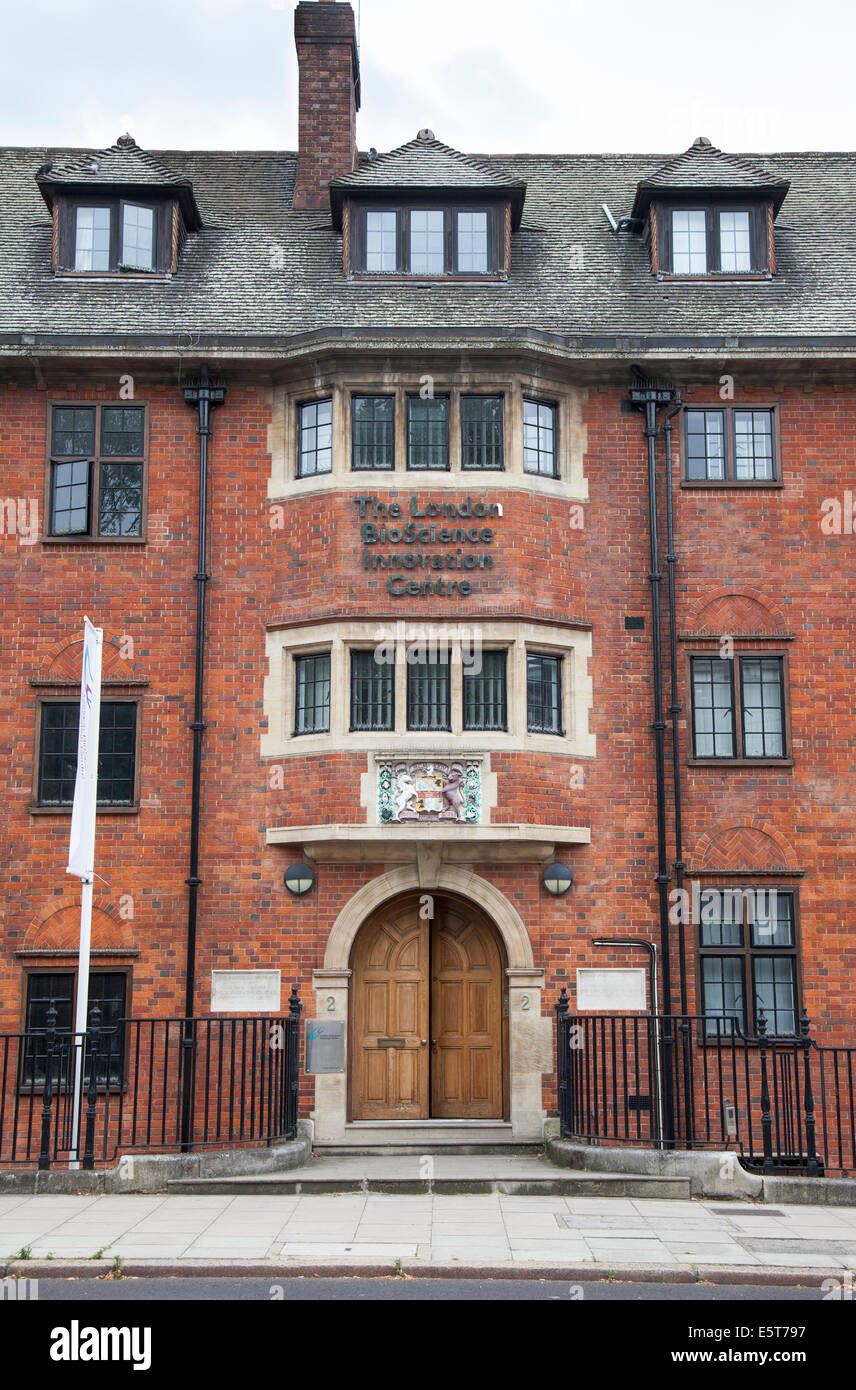 Le Royal Veterinary College RVC Bioscience Innovation Centre entrée avant - Londres, Angleterre Banque D'Images