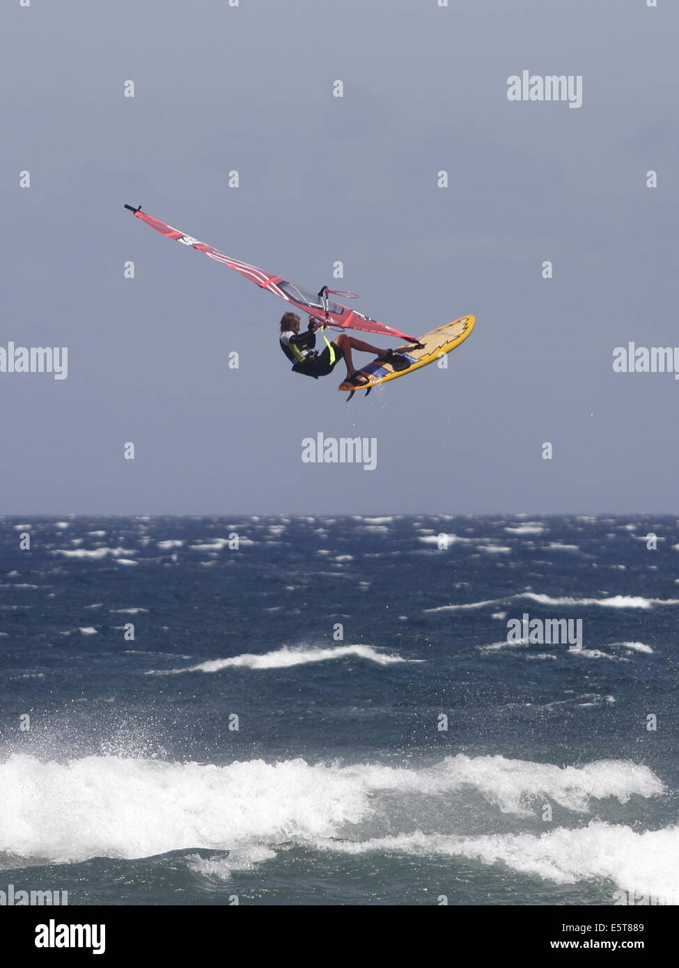 Windsurfer australienne Pierre Jaeger, en compétition dans le festival du vent et des vagues PWA 2014 à Pozo Izquierdo, Gran Canaria. Banque D'Images