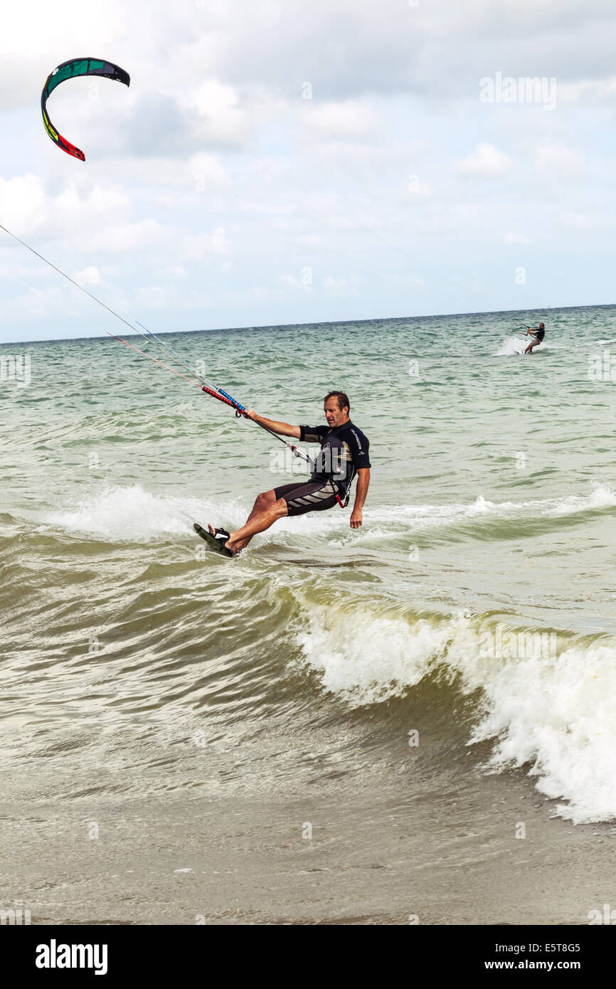 Kite surf Banque de photographies et d'images à haute résolution - Alamy