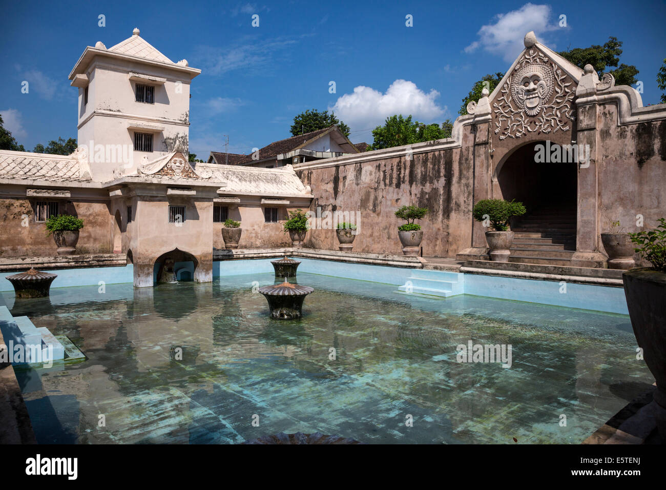 Yogyakarta, Java, Indonésie. Le Taman Sari, le château d'eau, milieu du 18ème. Siècle, en intégrant le design influence étrangère. Banque D'Images