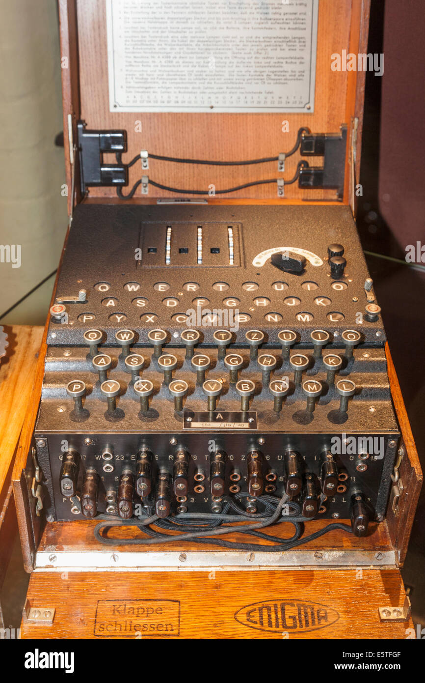 L'Angleterre, dans le Buckinghamshire, Bletchley, Bletchley Park, machine  Enigma allemande Photo Stock - Alamy