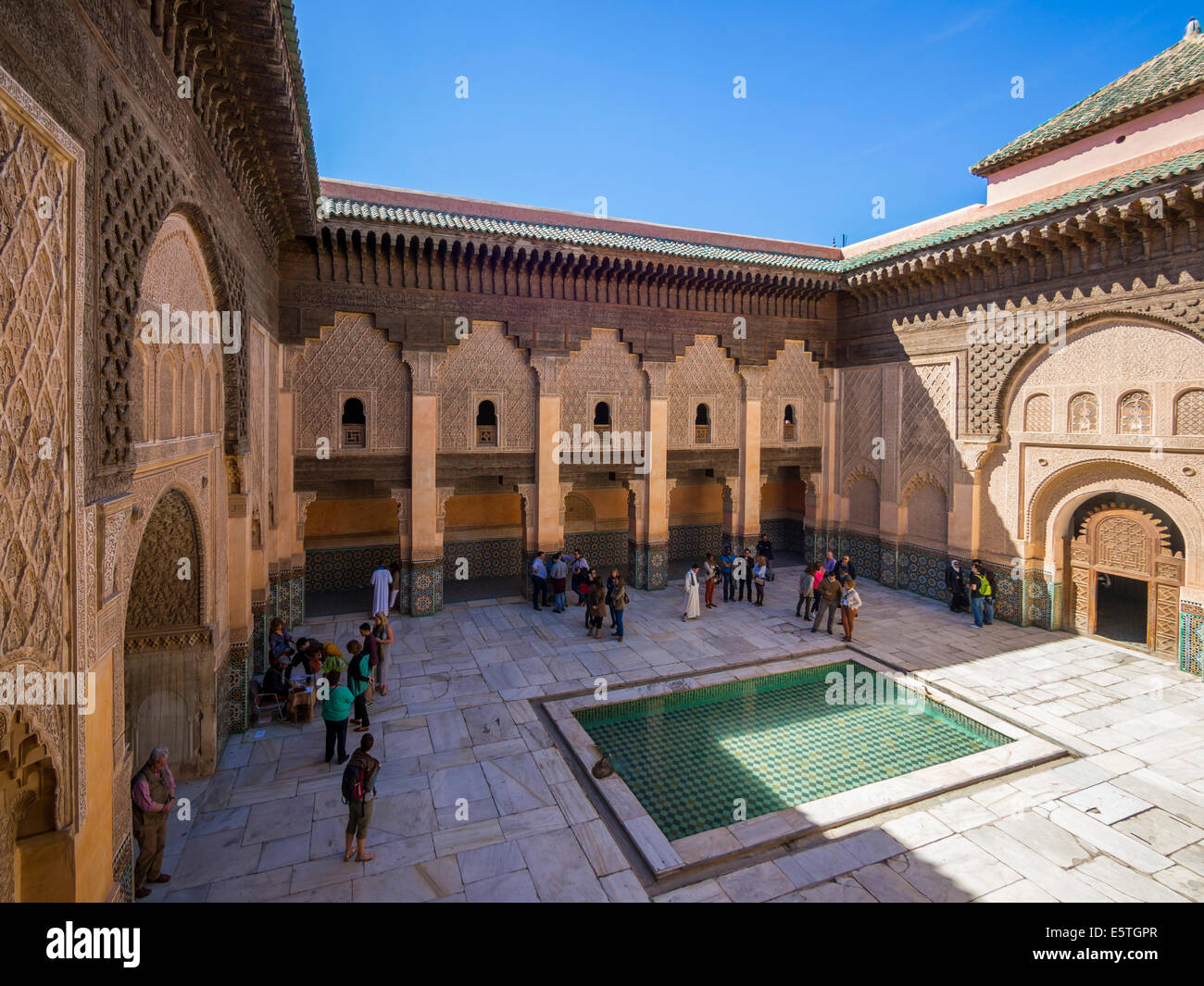 Cour intérieure, Medersa Ben Youssef, centre historique, Marrakech, Marrakech-Tensift-Al Haouz, Maroc Banque D'Images