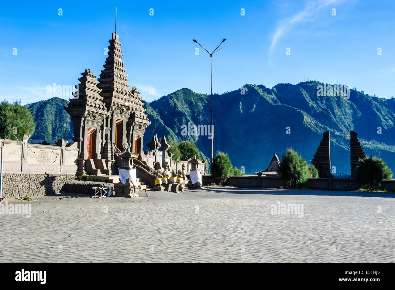 Complexe de temple hindou, le Mont Bromo, Parc National de Bromo Tengger Semeru, Java, Indonésie, Asie du Sud, Asie Banque D'Images