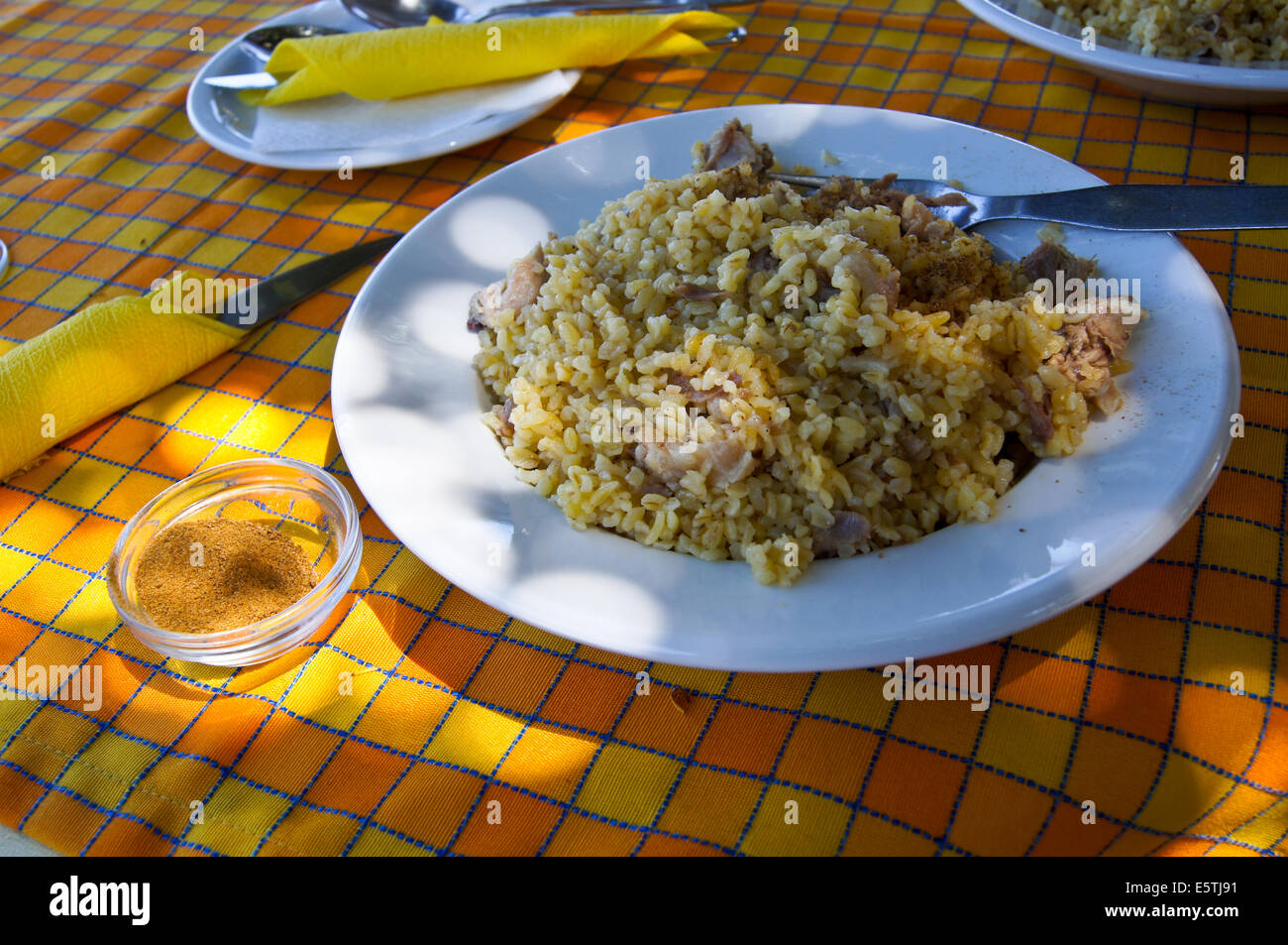 Pinigouri, boulgour avec de l'agneau, à l'établissement Kamelia restaurant Taverna, Kos Town, Kos, Grèce Banque D'Images