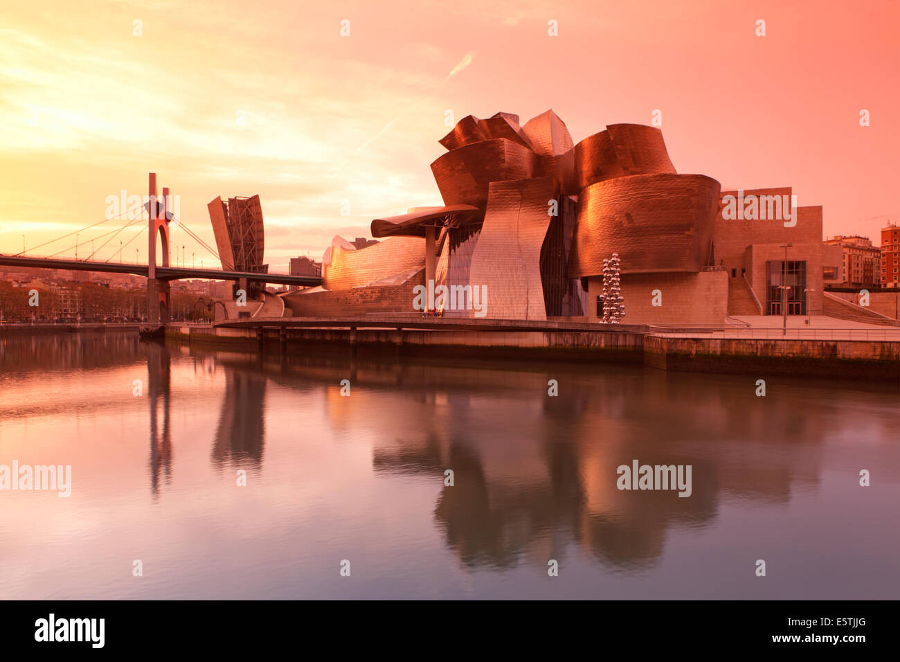 Le moderne Musée Guggenheim, Bilbao, Espagne Banque D'Images