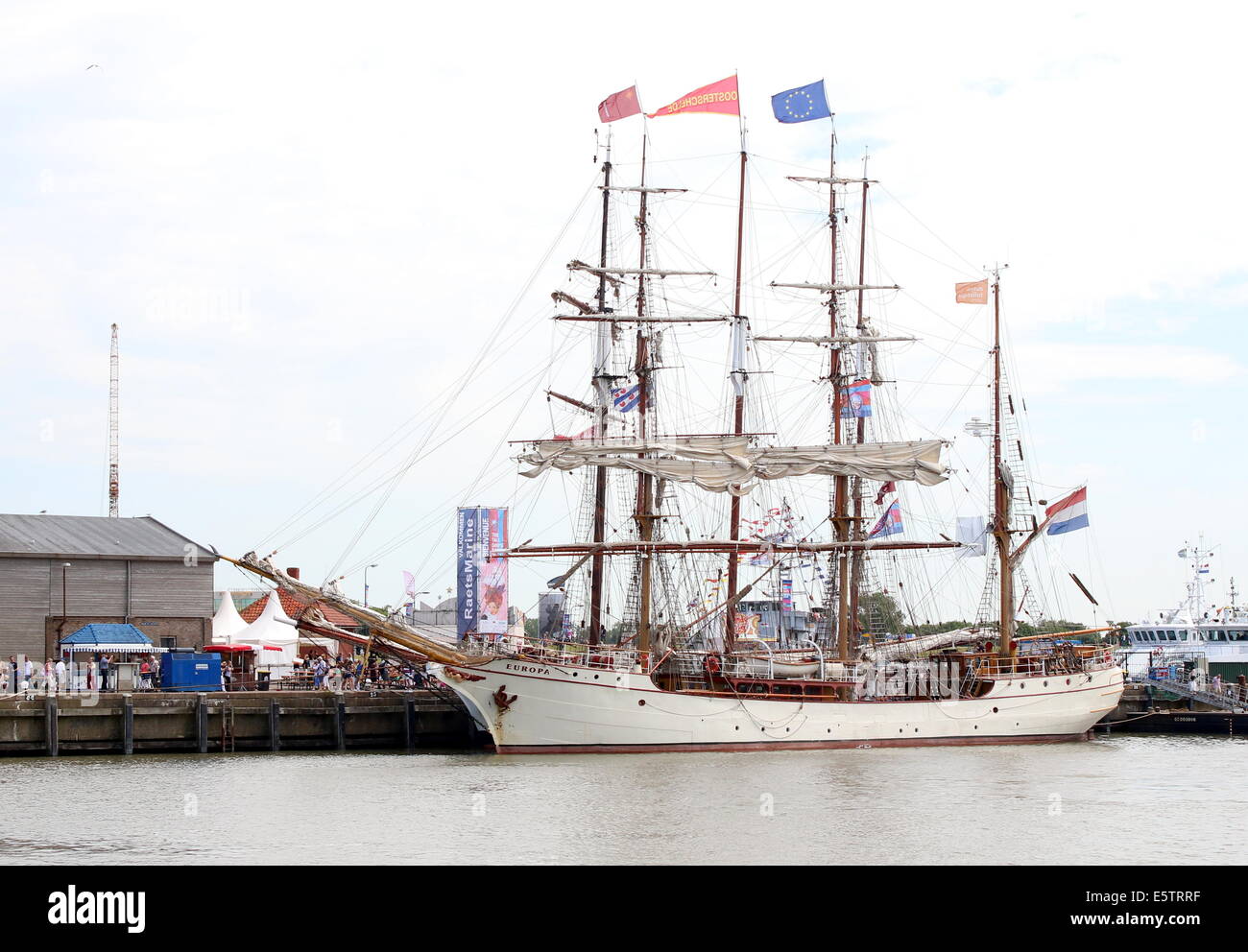 Dutch barque à coque d'acier et à l'Europa grand voilier Juillet 2014 Tall Ship Races dans Harlingen, Pays-Bas Banque D'Images
