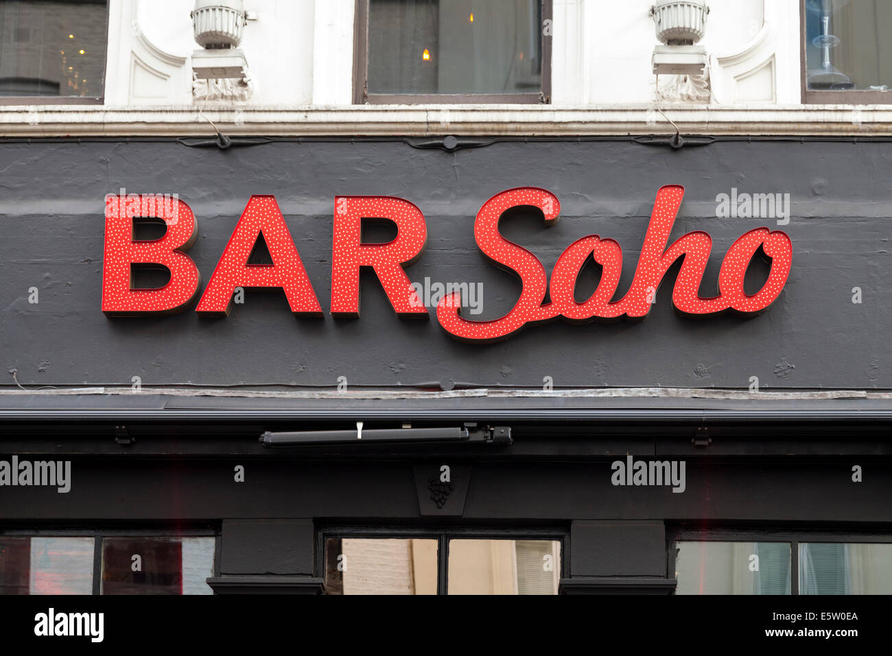 Bar Soho dans Old Compton Street, Soho, London Photo Stock Alamy